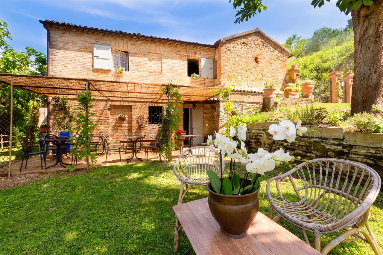 B&B La Residenza Del Poeta Montesicuro Kültér fotó