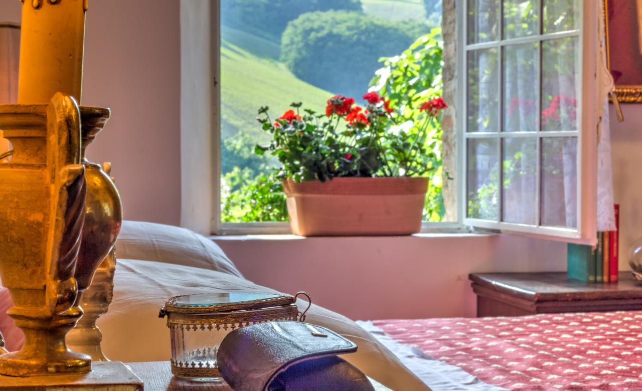 B&B La Residenza Del Poeta Montesicuro Kültér fotó