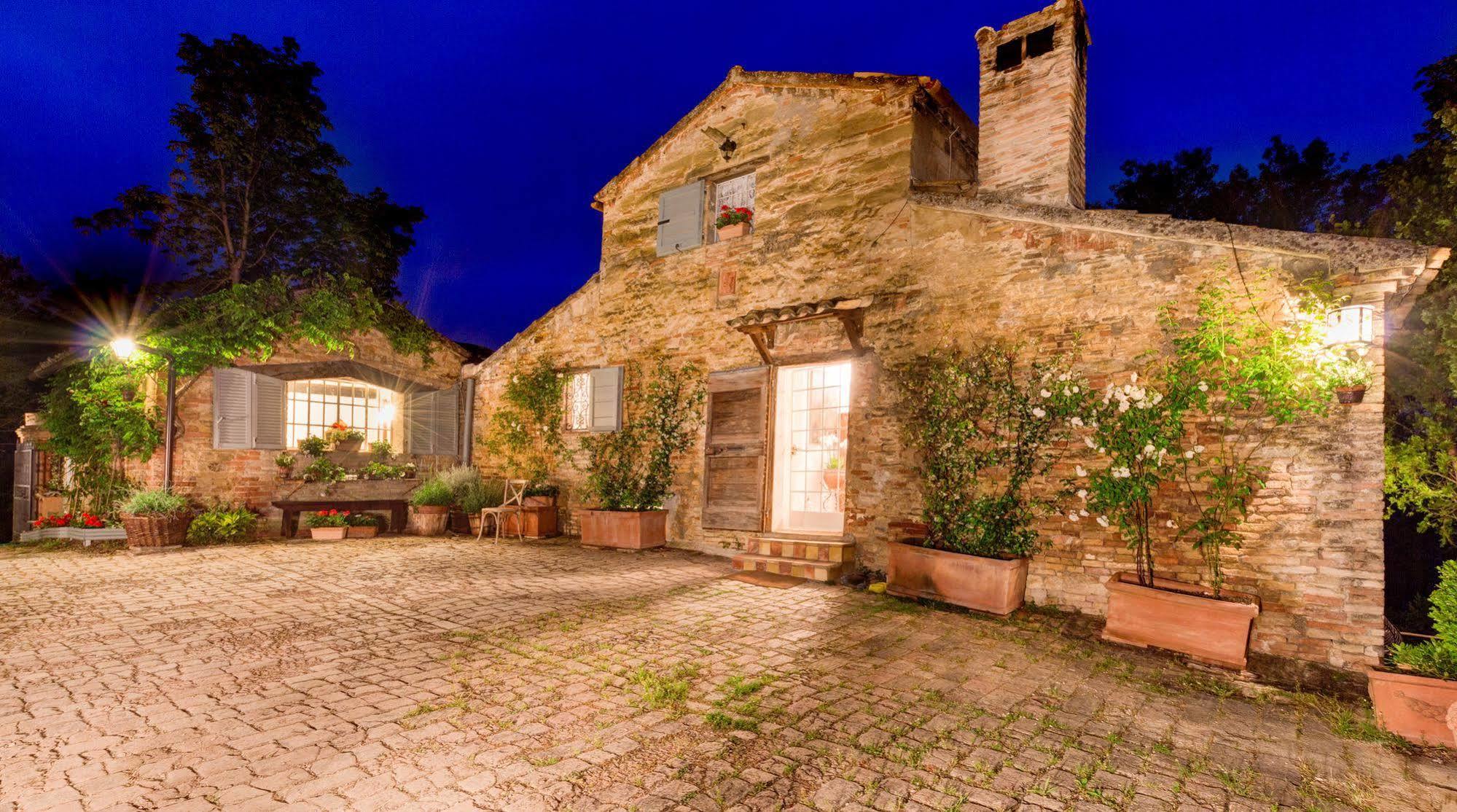 B&B La Residenza Del Poeta Montesicuro Kültér fotó